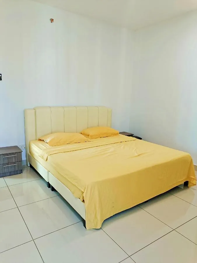Mansion One 3 Bedroom Seaview Gurney Georgetown 1-13Pax George Town